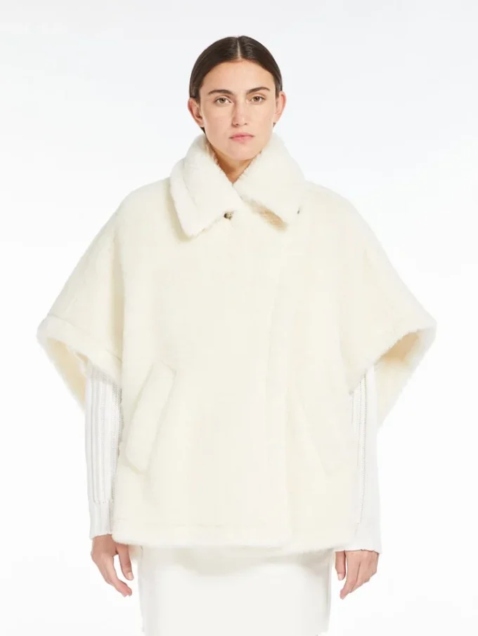 Capa em tecido de alpaca e lã teddy, branco óptico Capa em tecido de alpaca e lã teddy, branco óptico