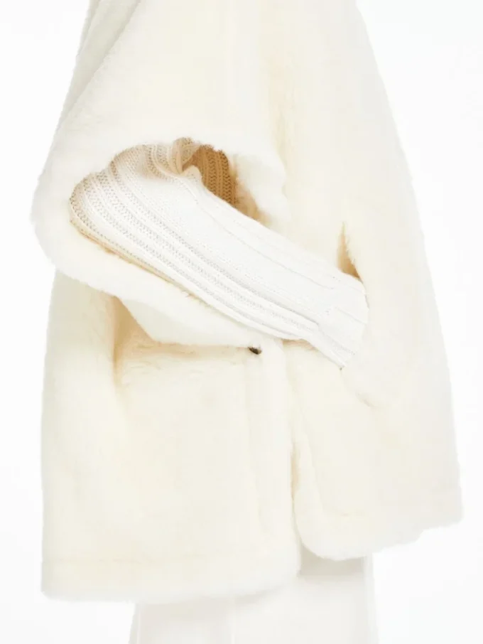 Capa em tecido de alpaca e lã teddy, branco óptico Capa em tecido de alpaca e lã teddy, branco óptico