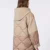 Casaco acolchoado em lã e nylon reversível, cor camelo Casaco acolchoado em lã e nylon reversível, cor camelo