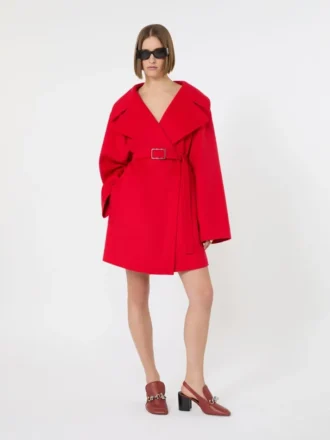 Casaco curto de lã, vermelho
