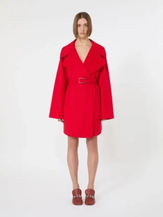 Casaco curto de lã, vermelho
