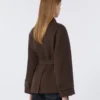 Casaco curto de Pure Wool com botões duplos, cor chocolate Casaco curto de Pure Wool com botões duplos, cor chocolate