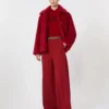 Casaco curto estilo teddy em alpaca e lã, vermelho Casaco curto estilo teddy em alpaca e lã, vermelho