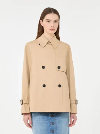 Casaco curto tipo trench coat em gabardine repelente à água, bege