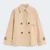 Casaco curto tipo trench coat em gabardine repelente à água, bege Casaco curto tipo trench coat em gabardine repelente à água, bege