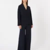 Casaco de crepe de viscose com botões duplos, azul ultramar Casaco de crepe de viscose com botões duplos, azul ultramar