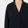 Casaco de crepe de viscose com botões duplos, azul ultramar Casaco de crepe de viscose com botões duplos, azul ultramar