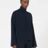 Casaco de malha em crepe de viscose, azul ultramar Casaco de malha em crepe de viscose, azul ultramar