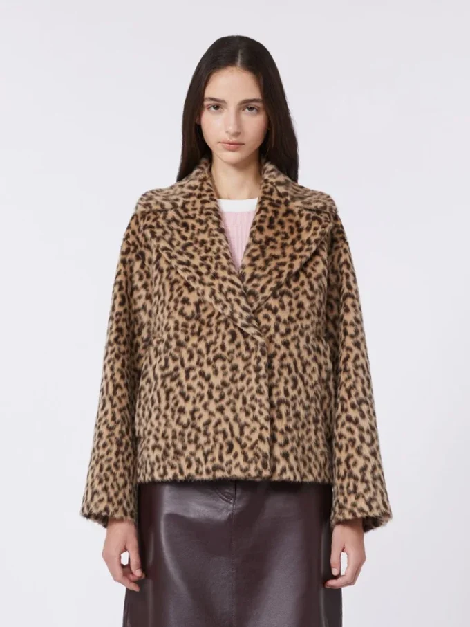 Casaco tipo pea coat em mistura de lã com padrão, cor camelo Casaco tipo pea coat em mistura de lã com padrão, cor camelo