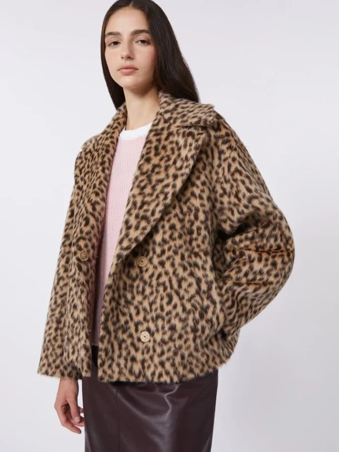 Casaco tipo pea coat em mistura de lã com padrão, cor camelo Casaco tipo pea coat em mistura de lã com padrão, cor camelo