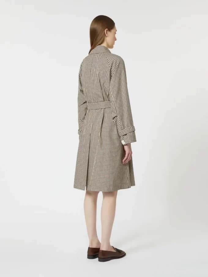 Casaco trench em sarja estampado e repelente à água, cor café Casaco trench em sarja estampado e repelente à água, cor café