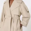 Casaco trench oversized em sarja repelente à água, cor areia