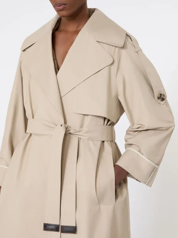 Casaco trench oversized em sarja repelente à água, cor areia