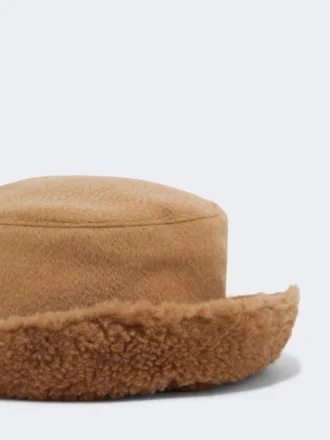 Chapéu cloche reversível em tecido camel e teddy, camel