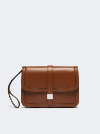 Clutch em pele lisa, cor tabaco