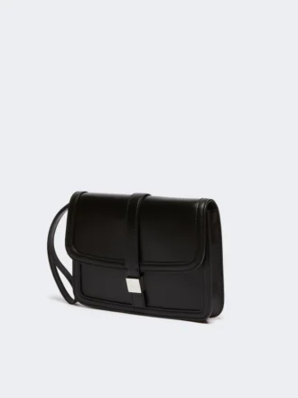 Clutch em pele lisa, preta