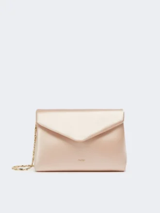 Clutch em viscose e cetim de seda, cor pó
