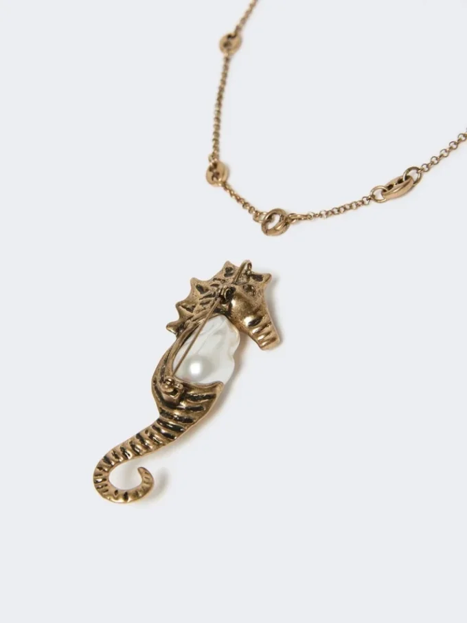 Colar metálico com pendente em forma de alfinete, dourado Colar metálico com pendente em forma de alfinete, dourado