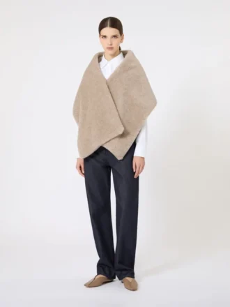 Estola em alpaca e caxemira, verde musgo Estola em alpaca e caxemira, verde musgo