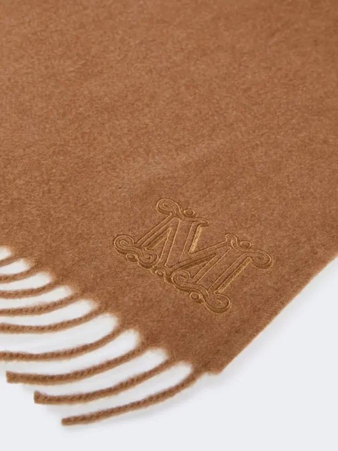Estola em camelo com monograma bordado, camelo