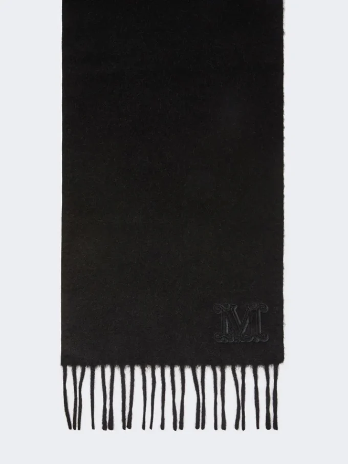Estola em camelo com monograma bordado, preta Estola em camelo com monograma bordado, preta