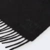 Estola em camelo com monograma bordado, preta Estola em camelo com monograma bordado, preta