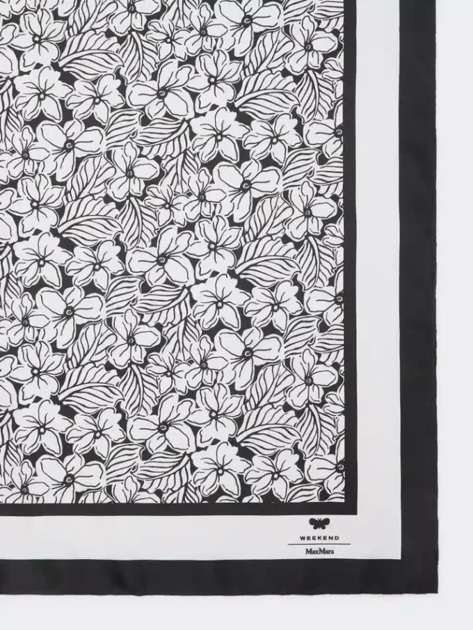 Foulard de seda estampado, branco óptico Foulard de seda estampado, branco óptico