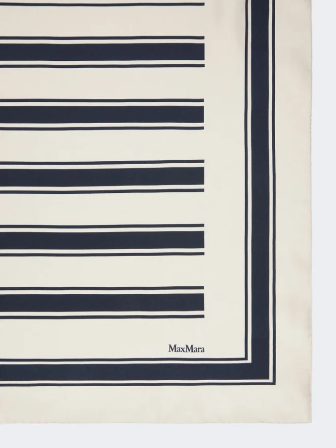Foulard de seda estampado, ultramarino Foulard de seda estampado, ultramarino