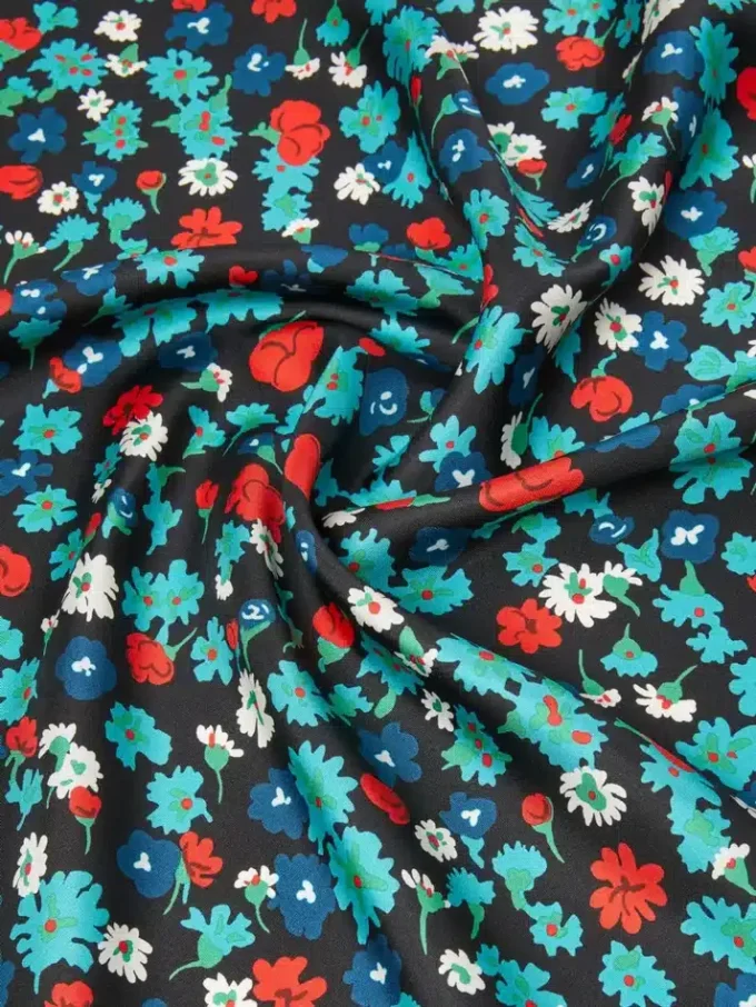 Foulard em sarja de seda estampada, marfim Foulard em sarja de seda estampada, marfim