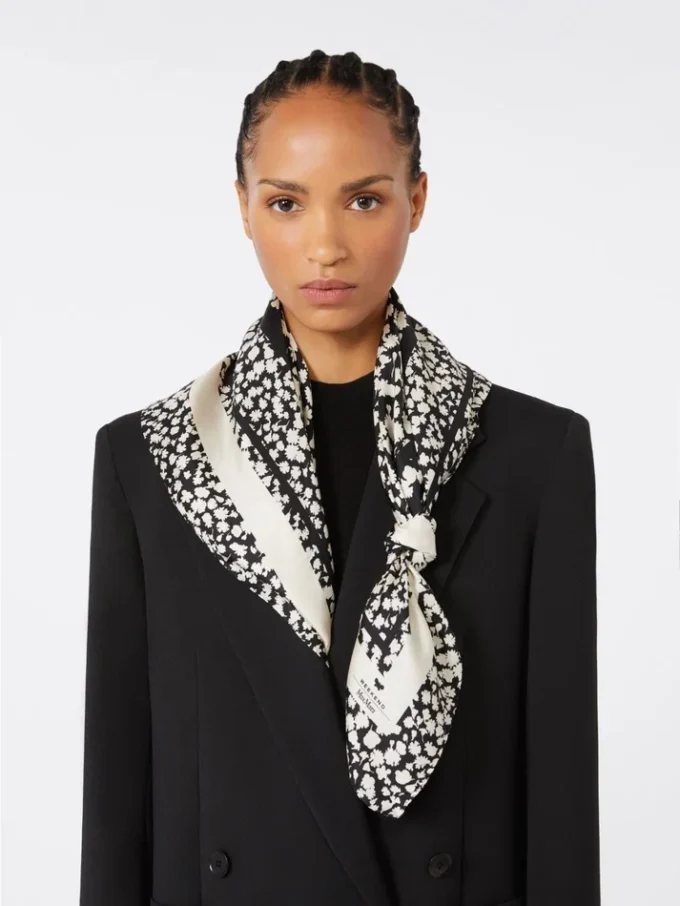 Foulard em sarja de seda estampada, preto