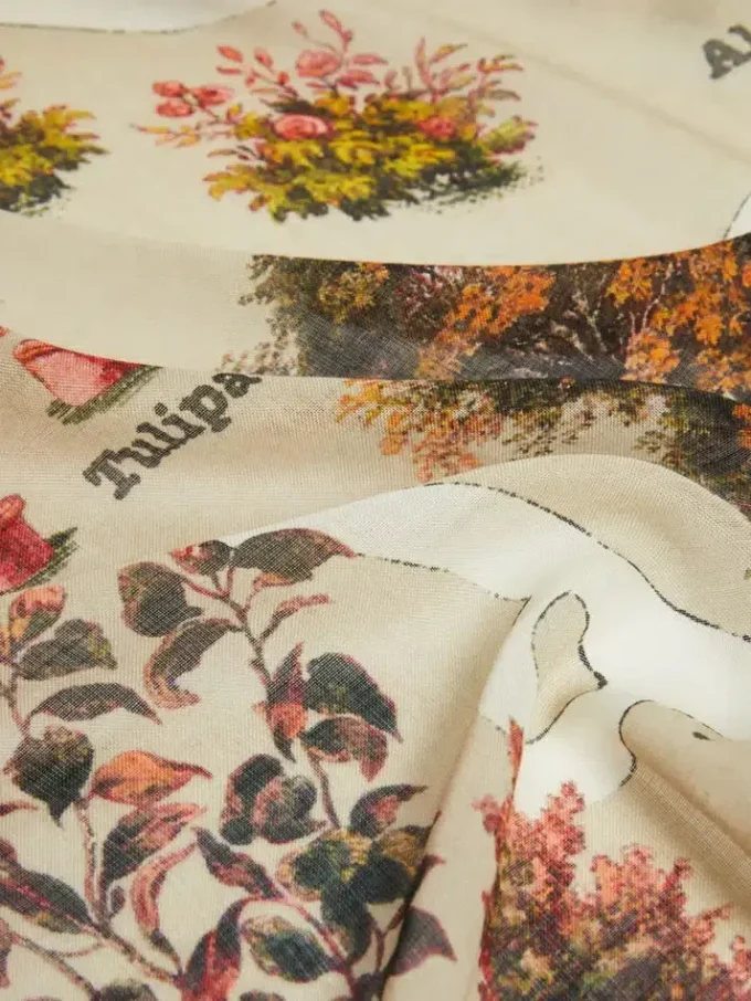 Lenço oversized em seda e lã estampadas, rosa antigo Lenço oversized em seda e lã estampadas, rosa antigo