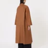 Ludmilla Coat, tabaco