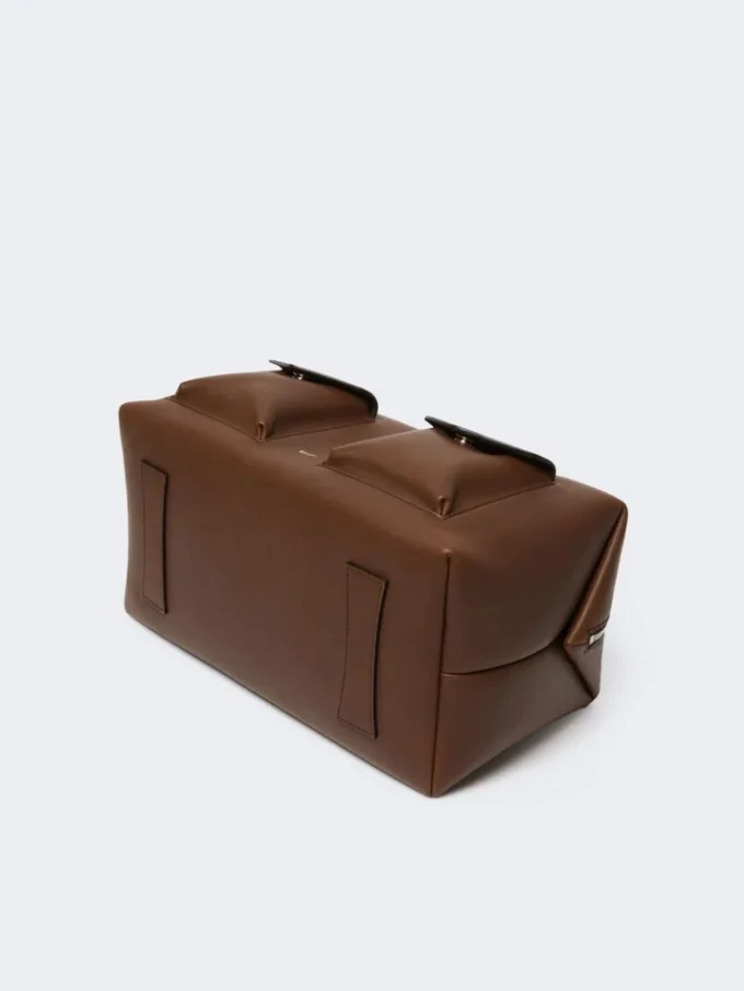 Mala Boston grande em pele com bolsos, castanha Mala Boston grande em pele com bolsos, castanha