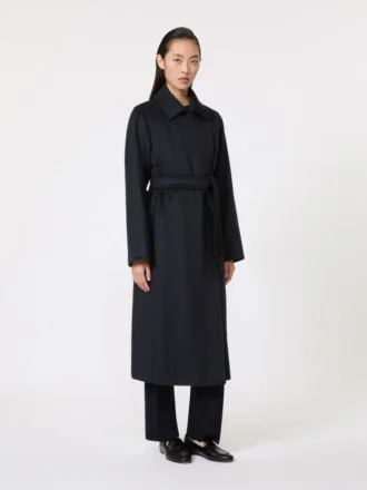 Manuela Coat, azul ultramar