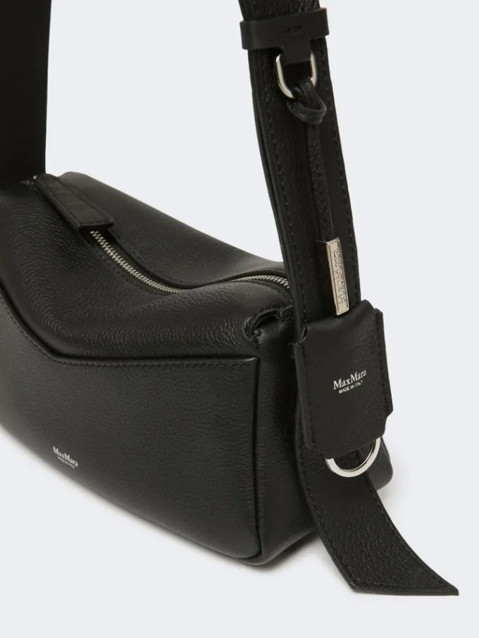 Micro-bolsa em pele de baixo brilho, preta