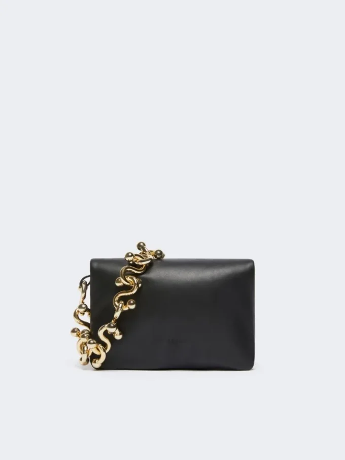 Mini bolsa Soffy acolchoada em pele napa, preta Mini bolsa Soffy acolchoada em pele napa, preta