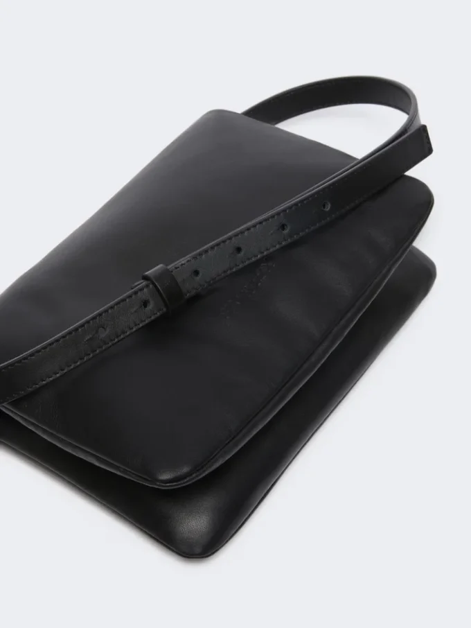 Mini bolsa Soffy acolchoada em pele napa, preta Mini bolsa Soffy acolchoada em pele napa, preta