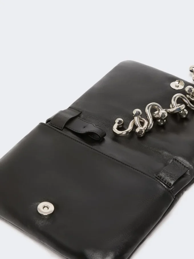 Mini-bolsa Soffy em pele napa acolchoada, preta Mini-bolsa Soffy em pele napa acolchoada, preta