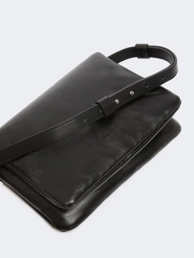 Mini-bolsa Soffy em pele napa acolchoada, preta Mini-bolsa Soffy em pele napa acolchoada, preta
