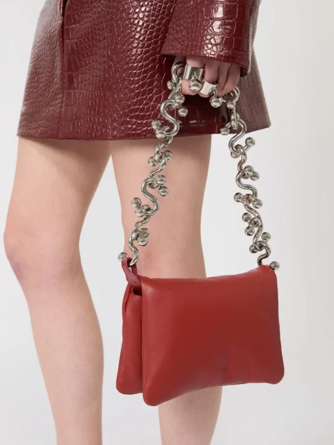 Mini-bolsa Soffy em pele napa acolchoada, vermelho tijolo