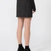 Mini-saia em gabardine às riscas, preta Mini-saia em gabardine às riscas, preta
