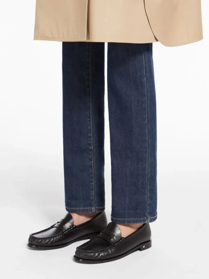 Mocassins clássicos em pele, pretos Mocassins clássicos em pele, pretos