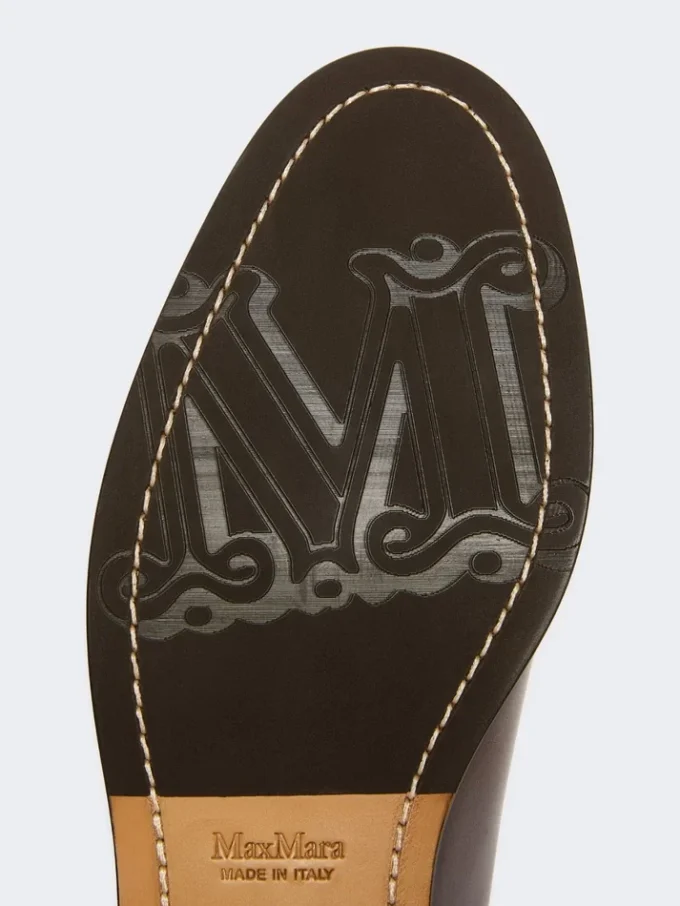 Mocassins de couro com borlas, cor cacau Mocassins de couro com borlas, cor cacau