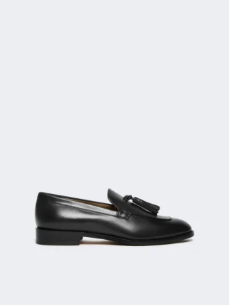 Mocassins de couro com borlas, pretos
