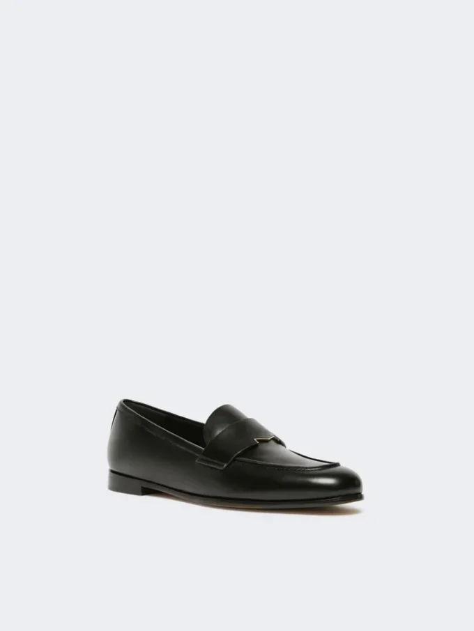 Mocassins em pele semibrilhante, pretos
