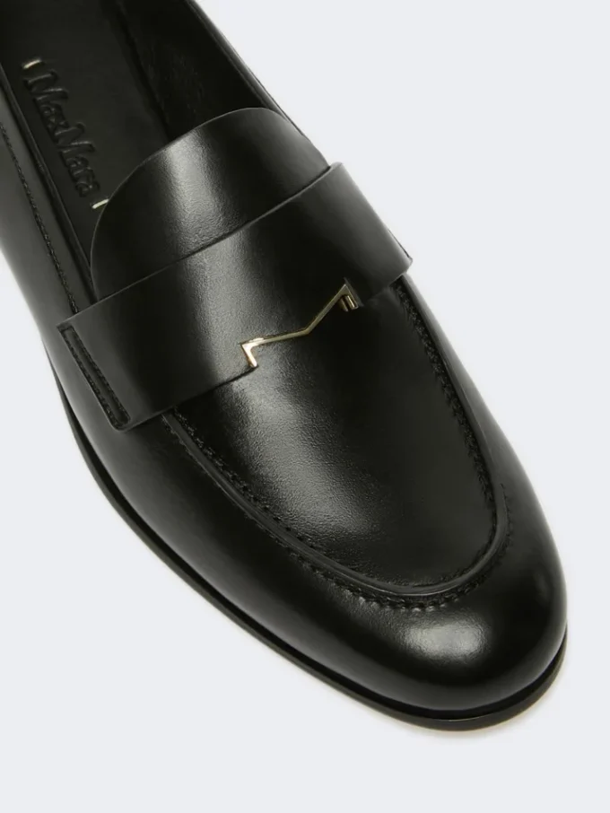 Mocassins em pele semibrilhante, pretos