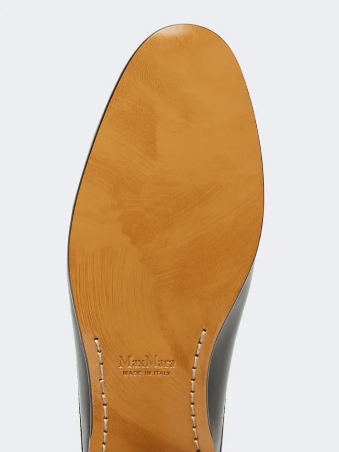 Mocassins tipo mule em pele lisa, pretos Mocassins tipo mule em pele lisa, pretos