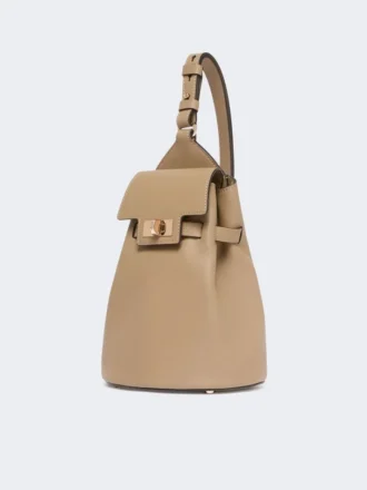 Mochila Margaux de couro, de um ombro, cor lama