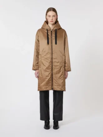 Parka acolchoada em lona repelente à água, cor camelo Parka acolchoada em lona repelente à água, cor camelo