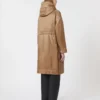 Parka acolchoada em lona repelente à água, cor camelo Parka acolchoada em lona repelente à água, cor camelo